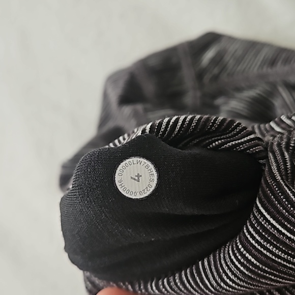 Lululemon Align Short Grey 4 - Picture 7 of 7